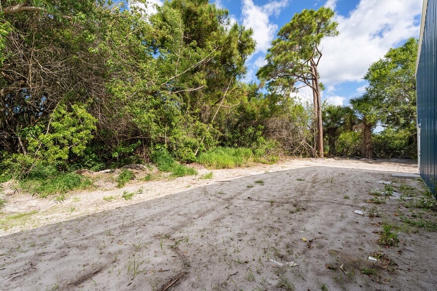 More Photos Of 2933 Harson Way, Fort Pierce Warehouse For Sale