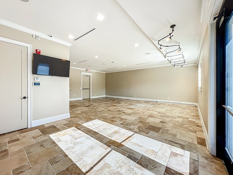 More Photos Of 4850 Holopaw Rd, Saint Cloud Office For Sale