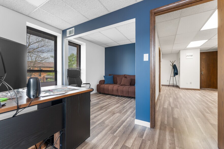 More Photos Of 600 Commerce Dr, Coraopolis Office Residential For Sale