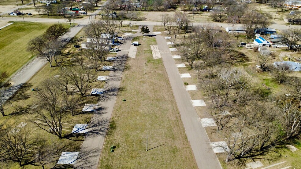 More Photos Of 210 12th St, Clay Center Land For Sale