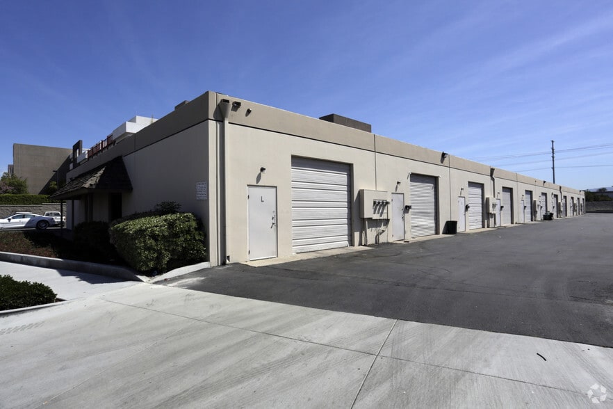 More Photos Of 1040 N Grove St, Anaheim Unknown For Lease