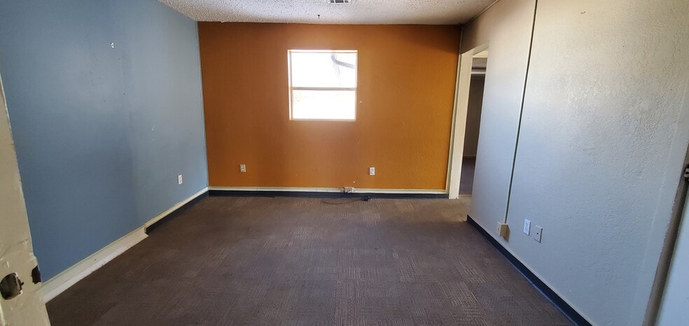 More Photos Of 815 E Milam St, Mexia Medical For Sale