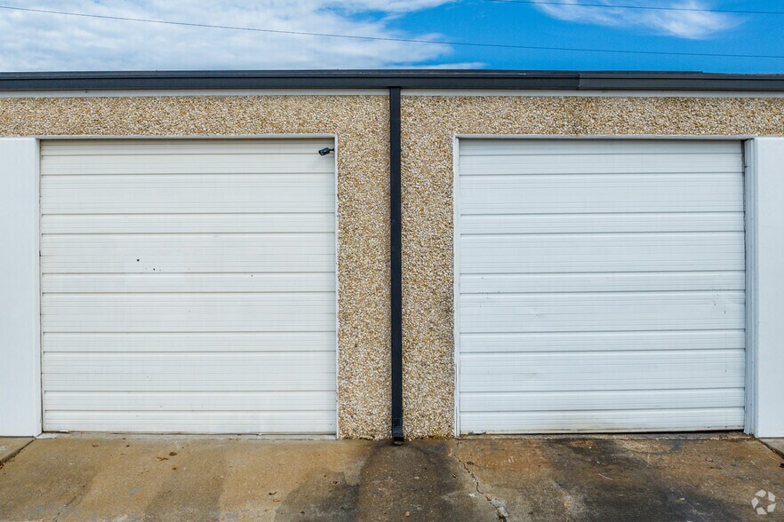 More Photos Of 13940 Bammel North Houston Rd, Houston Unknown For Lease