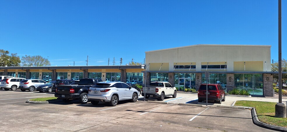 More Photos Of 705 Wells Rd, Orange Park Light Manufacturing For Lease