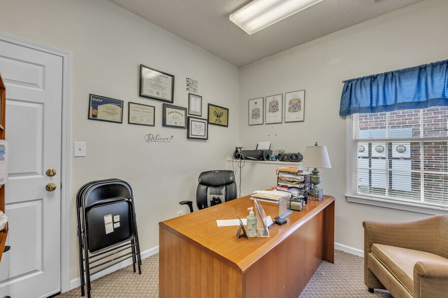 More Photos Of 1554 Union Rd, Gastonia Office For Lease
