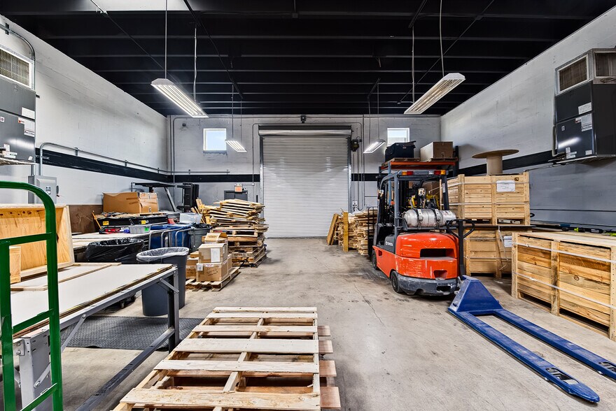 More Photos Of 936-940 NW 1st St, Fort Lauderdale Warehouse For Sale