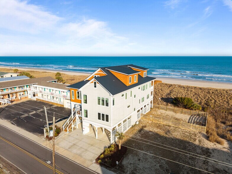 More Photos Of 312 Carolina Beach Ave N, Carolina Beach Office For Sale