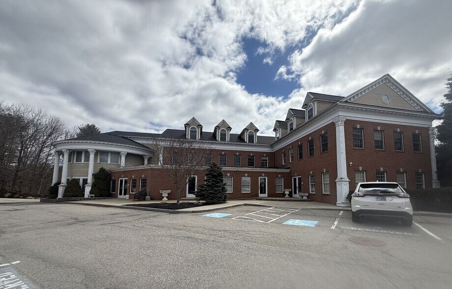More Photos Of 155 Lafayette Rd, North Hampton Medical For Lease