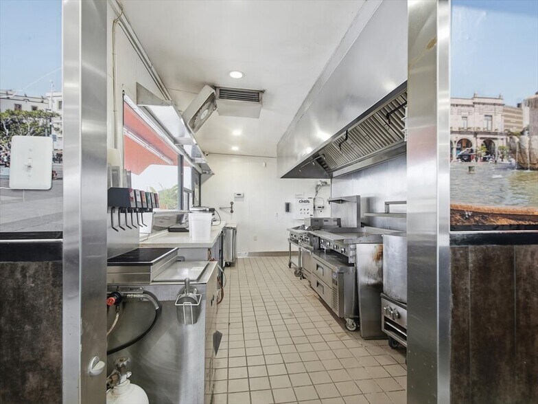 More Photos Of 11919 Garfield Ave, South Gate Restaurant For Sale