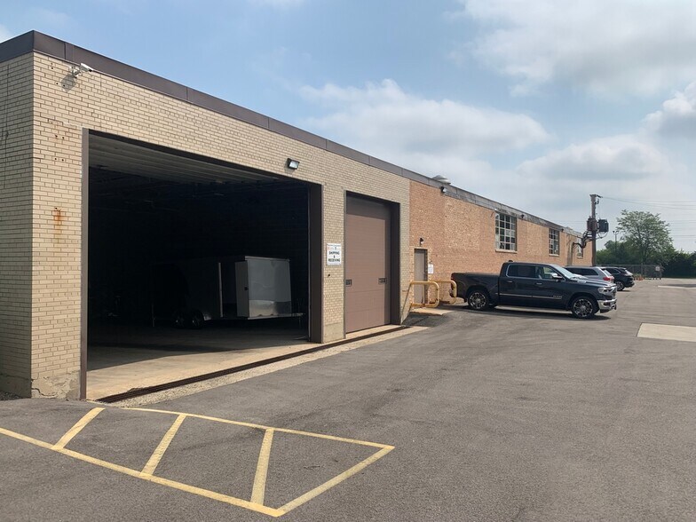 More Photos Of 1031 S Noel Ave, Wheeling Manufacturing For Sale
