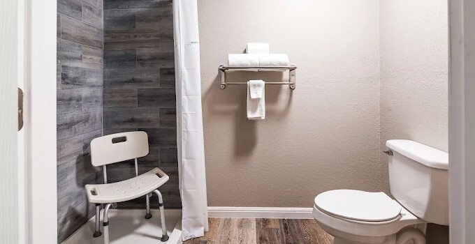 More Photos Of 3821 N Panam Expy, San Antonio Hotel For Sale