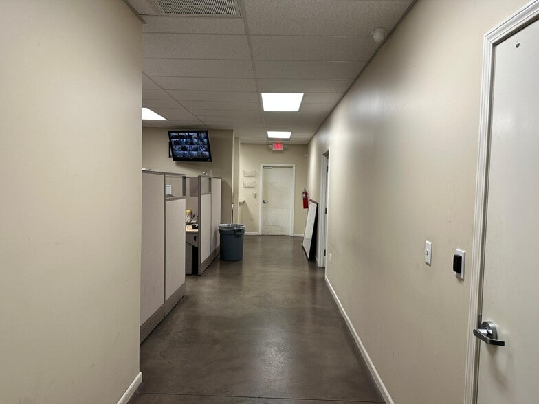 More Photos Of 8638 Fairbanks N Houston Rd, Houston Warehouse For Lease