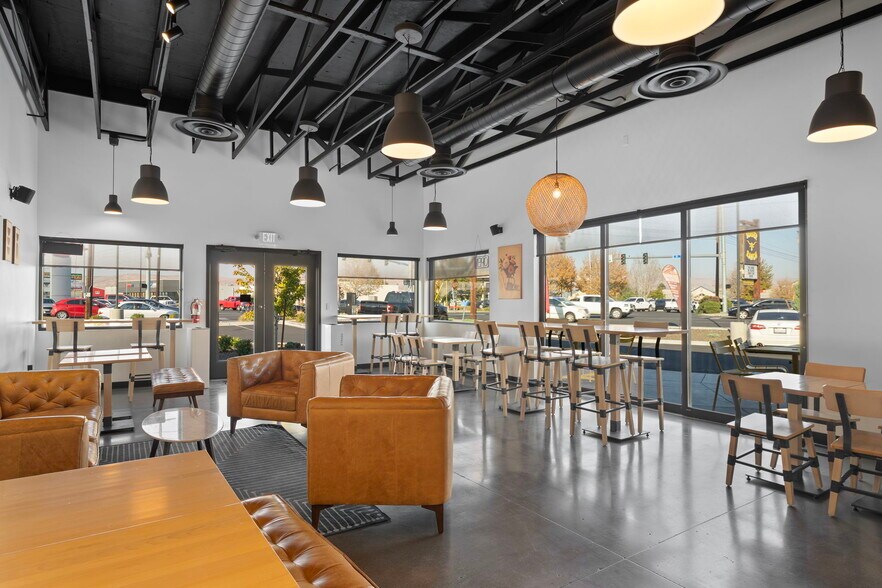 More Photos Of 1802 1st, Yakima Restaurant For Sale