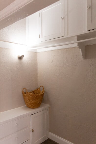 More Photos Of 118 N Westmoreland Ave, Los Angeles Apartments For Sale