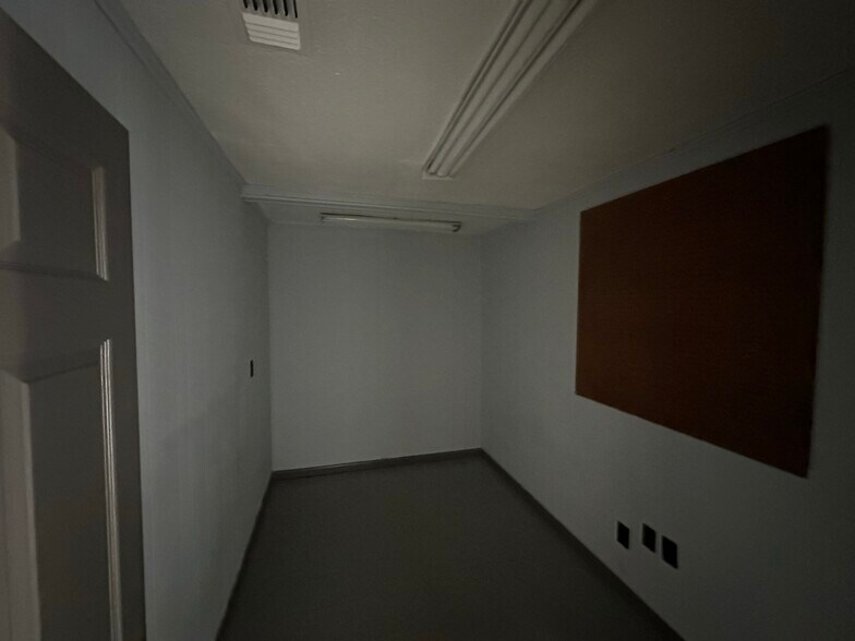 More Photos Of 9951 Mammoth Ave, Baton Rouge Warehouse For Lease