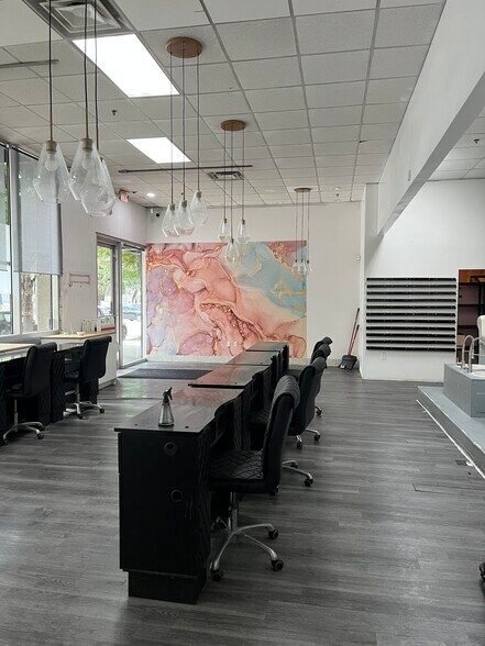 More Photos Of 1080 W Peachtree St NW, Atlanta Apartments For Lease