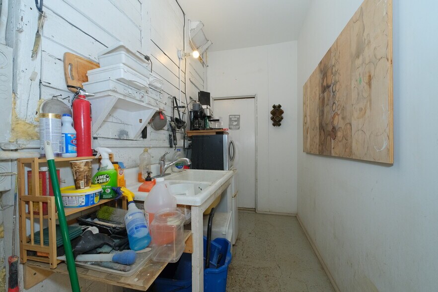 More Photos Of 154 26th St, Brooklyn Warehouse For Sale