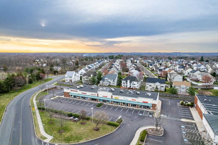 More Photos Of 4270-4284 Township Line Rd, Schwenksville General Retail For Lease