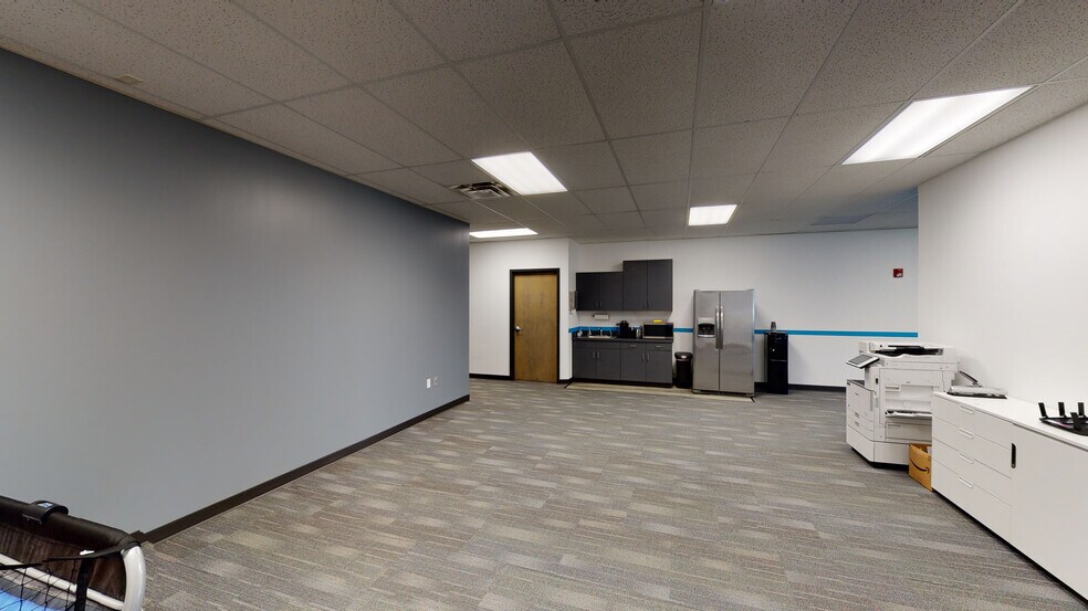 More Photos Of 13420-13430 W 98th St, Lenexa Office For Lease