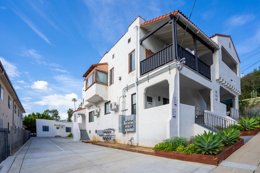 More Photos Of 1637-1639 1/2 Micheltorena St, Los Angeles Apartments For Sale