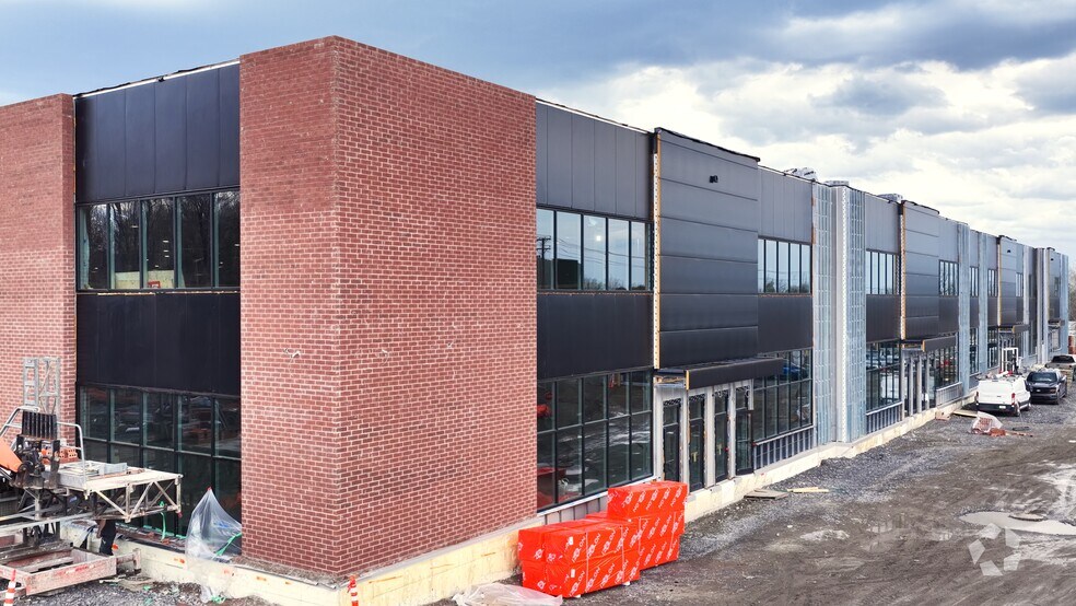 Primary Photo Of 100 Blvd Jean-Baptiste-Rolland O, Saint-jerome Unknown For Lease