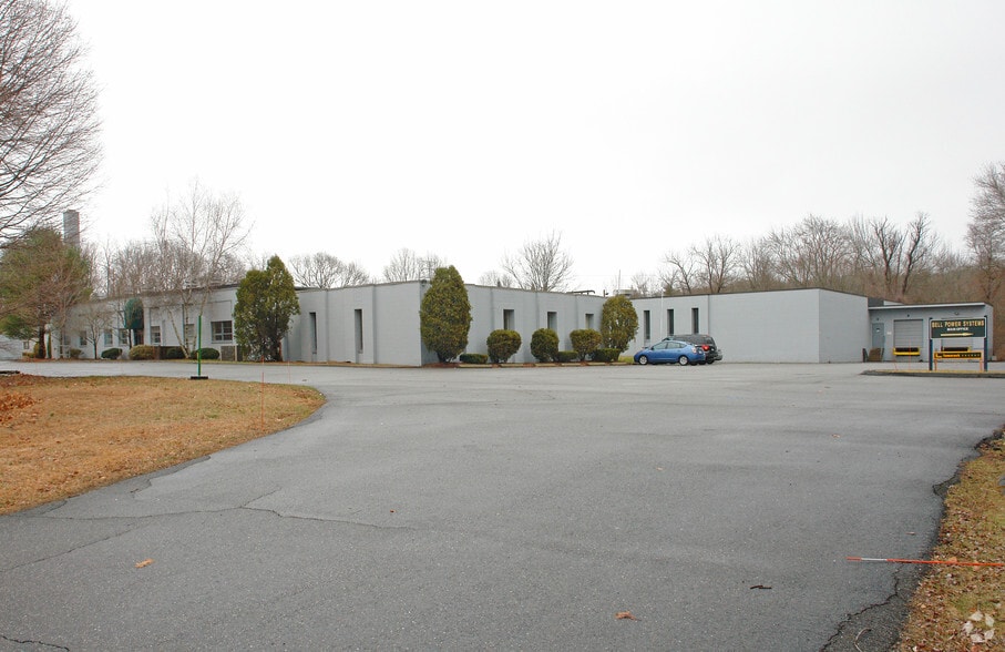 Primary Photo Of 36 Plains Rd, Essex Freestanding For Lease