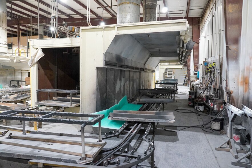 More Photos Of 4150 L&N Turnpike rd, Hodgenville Manufacturing For Sale