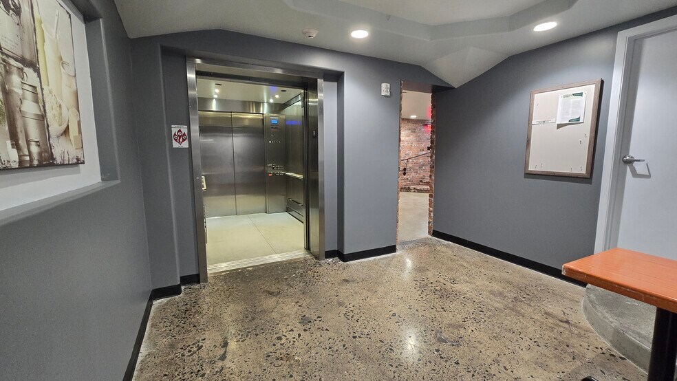 More Photos Of 1912 4th St, La Grande General Retail For Lease