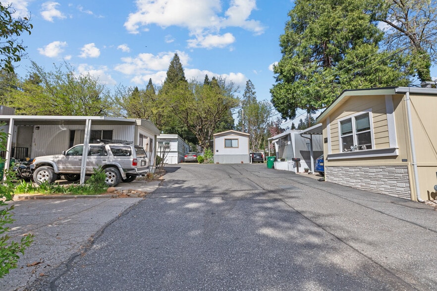 More Photos Of 639 Whiting St St, Grass Valley Manufactured Housing Mobile Home Park For Sale