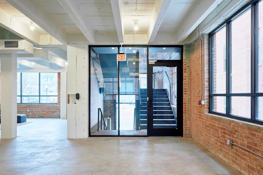 More Photos Of 14 W 3rd St, Kansas City Office For Lease