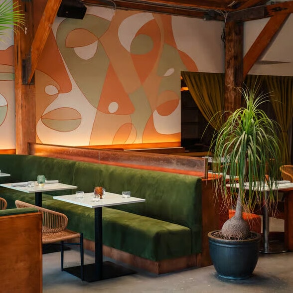 More Photos Of 2415-2449 Main St, Santa Monica Restaurant For Lease