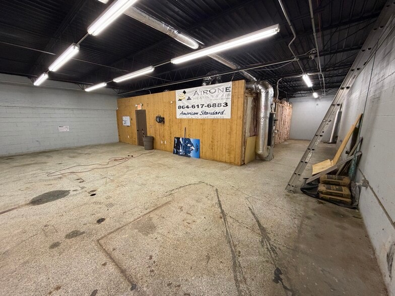 More Photos Of 3499 E River St, Anderson Convenience Store For Sale