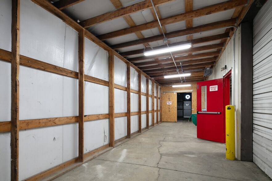 More Photos Of 108 Summer Ct, Georgetown Warehouse For Lease