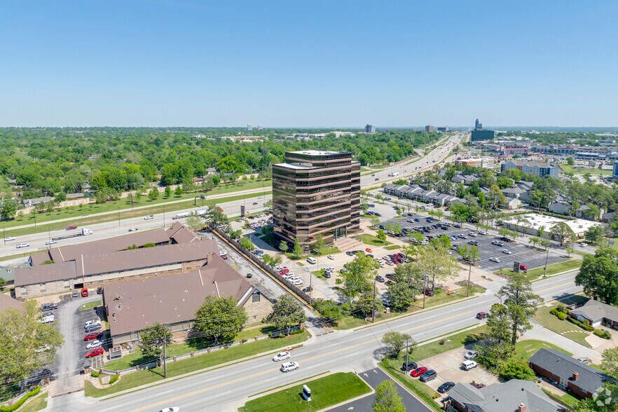 More Photos Of 4200 E Skelly Dr, Tulsa Office For Lease