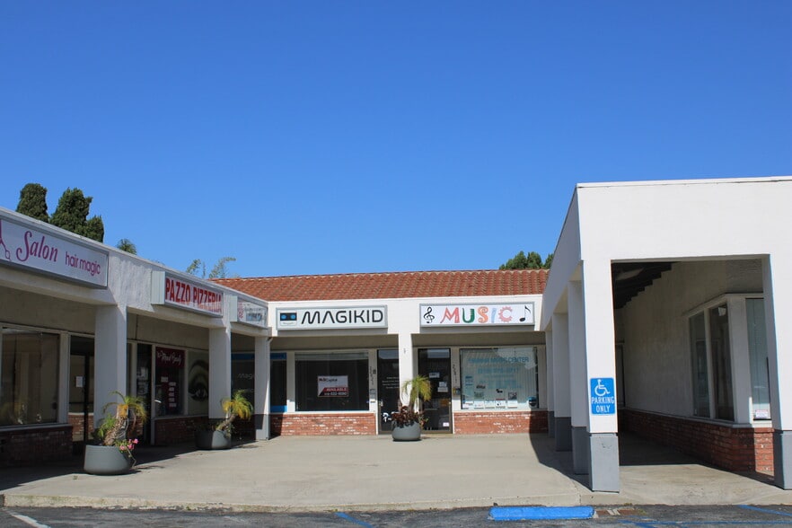 More Photos Of 22733-22929 Hawthorne Blvd, Torrance Unknown For Lease