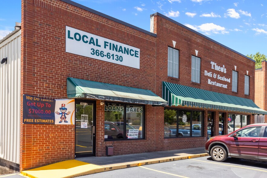 More Photos Of 300 S Main St, Abbeville Storefront For Sale