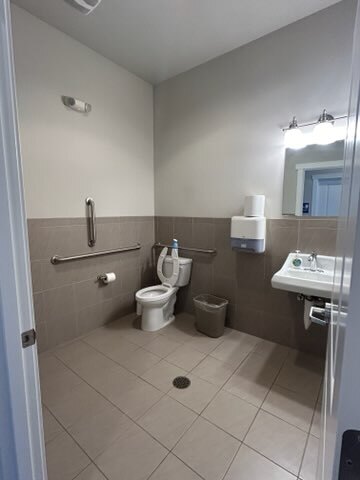 More Photos Of 12409 State Ave, Marysville Flex For Lease