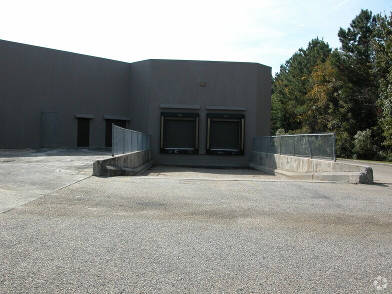 More Photos Of 1239-1293 N Fraser St, Georgetown Freestanding For Lease