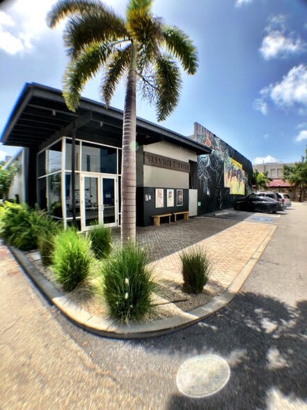 More Photos Of 1487 2nd St, Sarasota Office For Lease