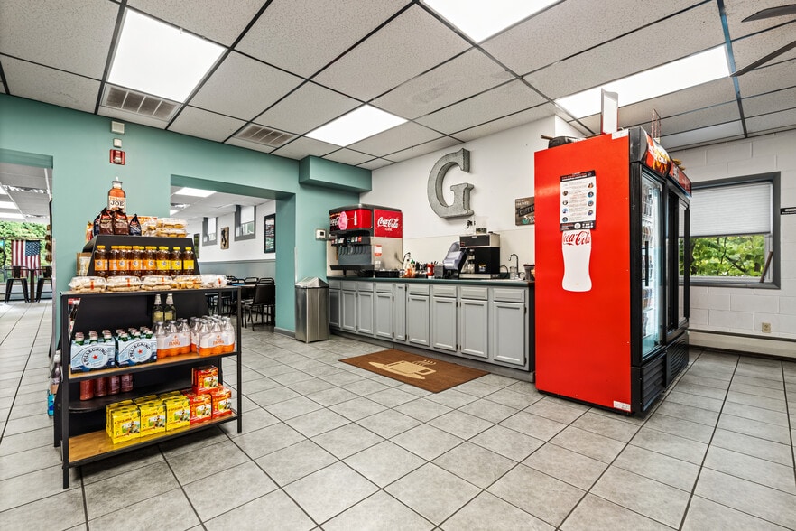 More Photos Of 700 Cattell St, Easton General Retail For Sale