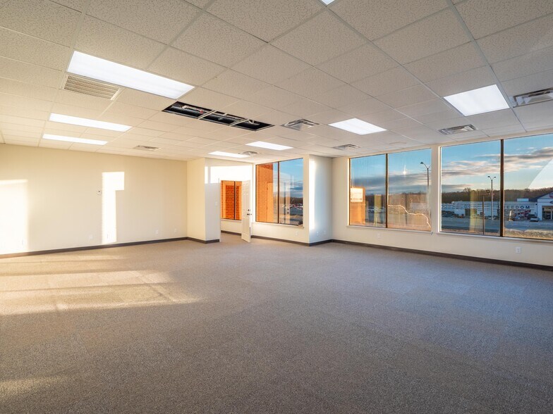 More Photos Of 721 S George Nigh Expy, Mcalester Office For Sale
