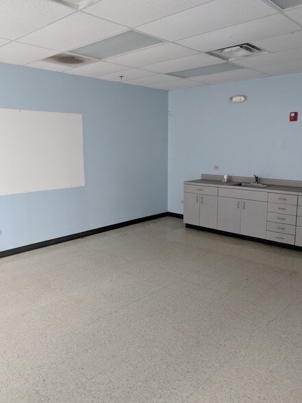 More Photos Of 3250-3270 Lincoln Hwy, Park Forest Freestanding For Sale