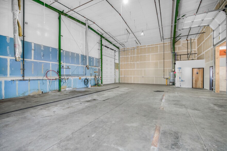 More Photos Of 421 C St, Washougal Warehouse For Sale