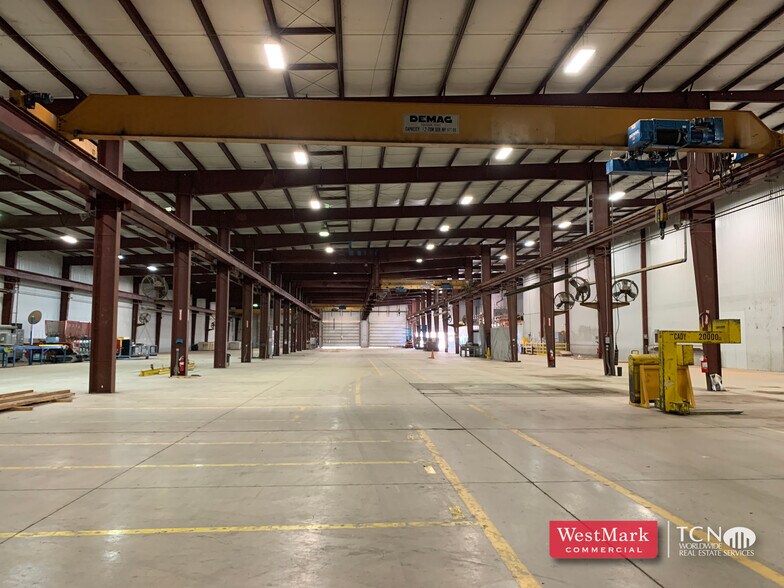 More Photos Of 5711 E FM 40, Lubbock Manufacturing For Sale