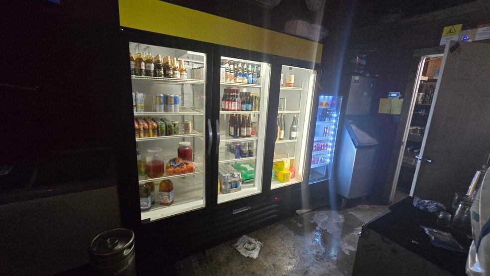 More Photos Of 4021 Acton Hwy, Granbury General Retail For Lease