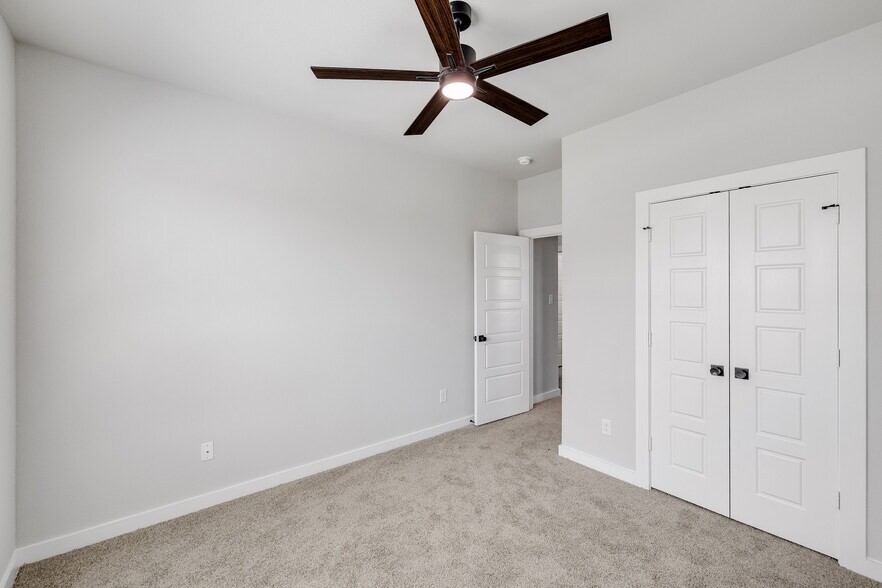 More Photos Of 4059 Clovis St, Midlothian Multifamily For Sale