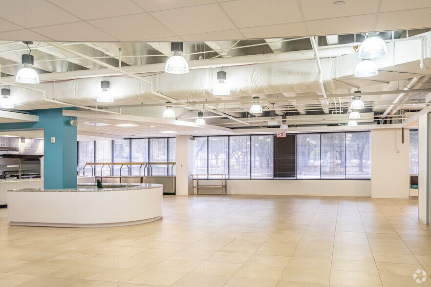 More Photos Of 263 N Sam Houston Pky E, Houston Office For Sale