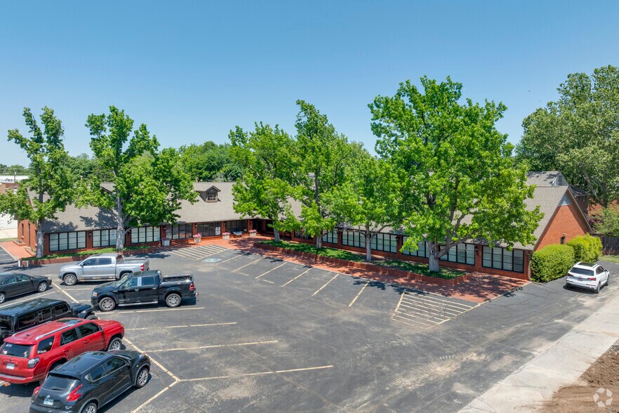 More Photos Of 4835 S Peoria Ave, Tulsa Office For Sale