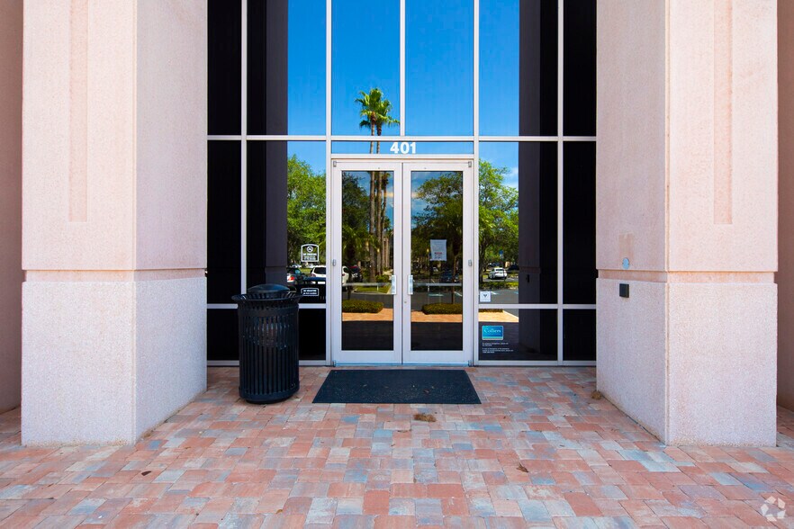 More Photos Of 401 N Cattlemen Rd, Sarasota Office For Lease