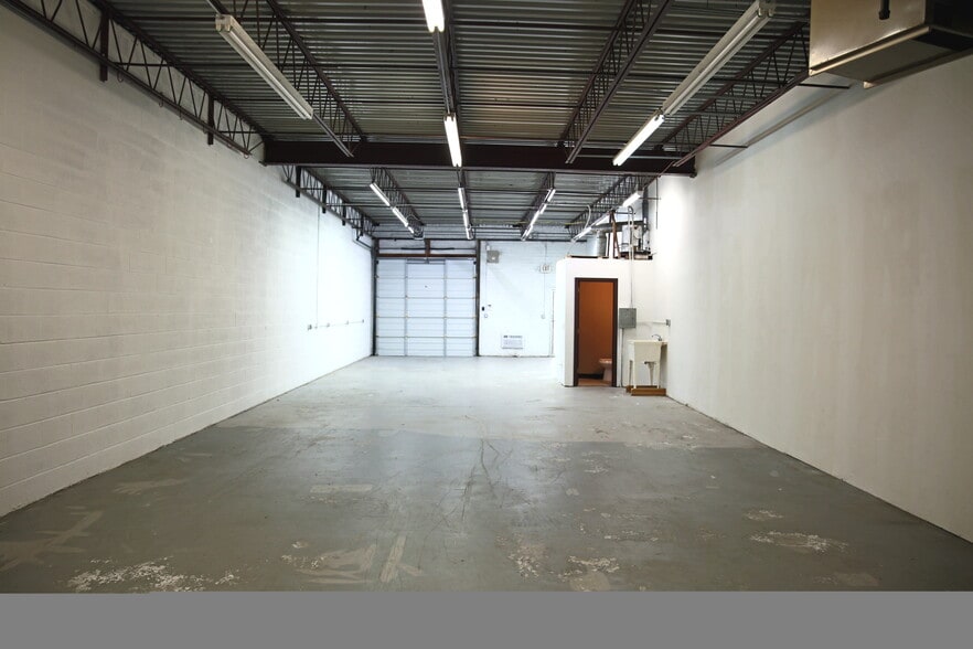 More Photos Of 4764 Hammermill Rd, Tucker Light Distribution For Lease